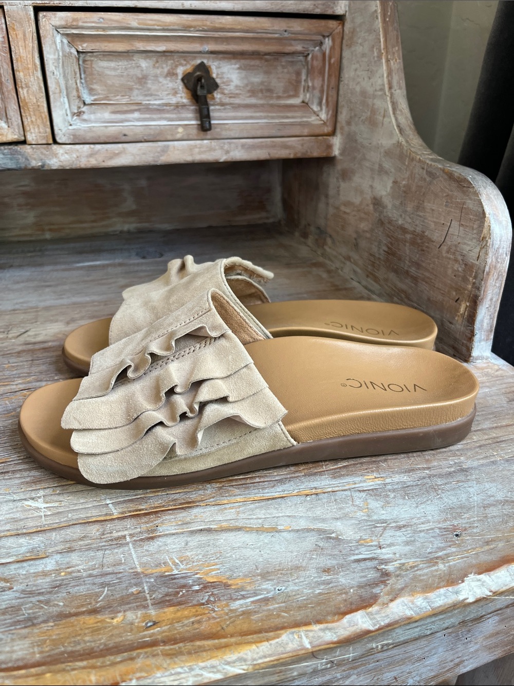 🤍 Vionic Roni Slides Size 8 Cream Suede Adjustable Velcro Strap - Picture 2 of 9